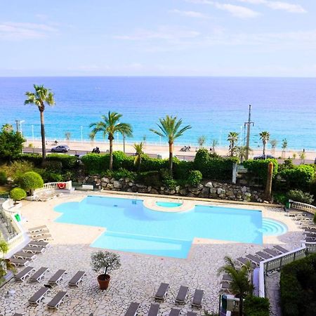 Appartement 556, Vue Mer Et Piscine By Palmazur Vacances 戛纳 外观 照片