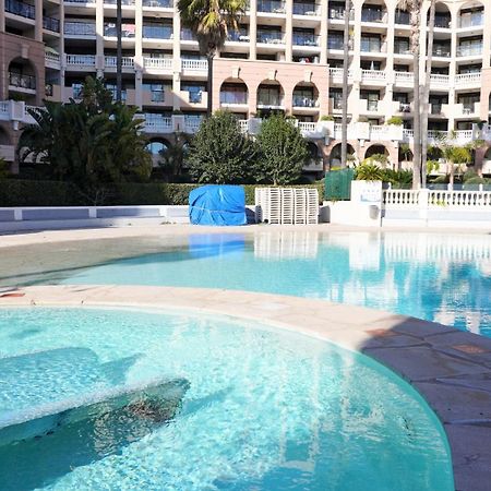 Appartement 556, Vue Mer Et Piscine By Palmazur Vacances 戛纳 外观 照片