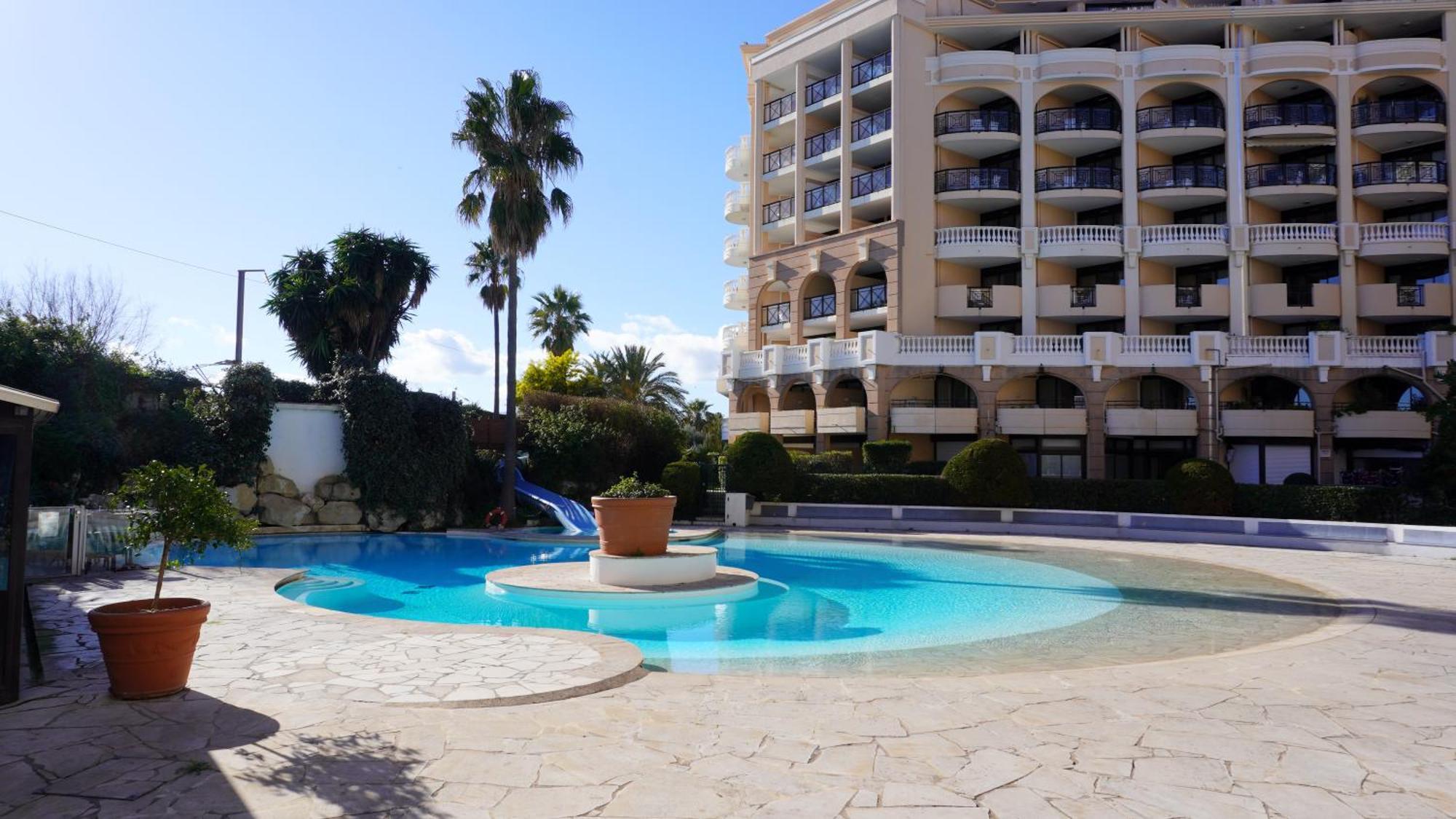 Appartement 556, Vue Mer Et Piscine By Palmazur Vacances 戛纳 外观 照片