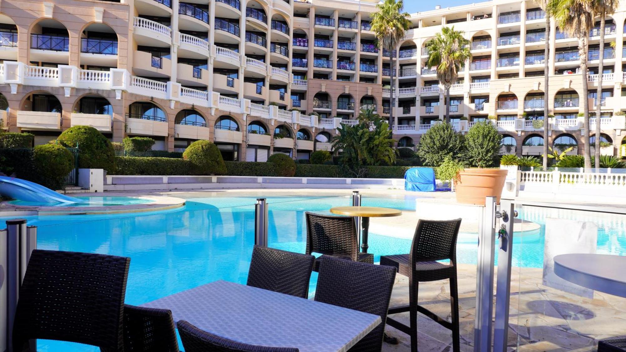 Appartement 556, Vue Mer Et Piscine By Palmazur Vacances 戛纳 外观 照片