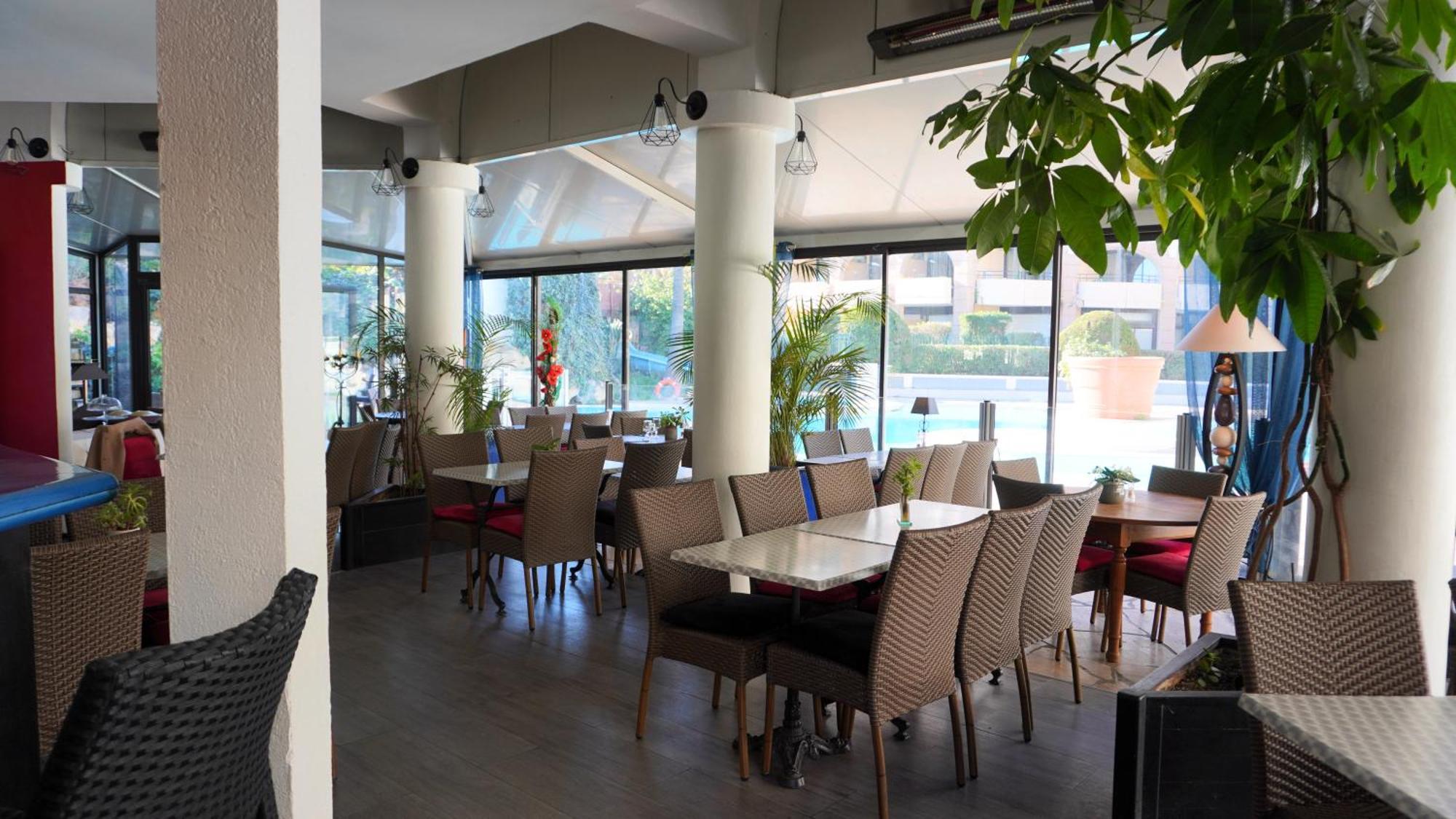 Appartement 556, Vue Mer Et Piscine By Palmazur Vacances 戛纳 外观 照片